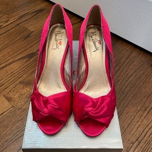 Women Satin Pink Shoes. 7.5